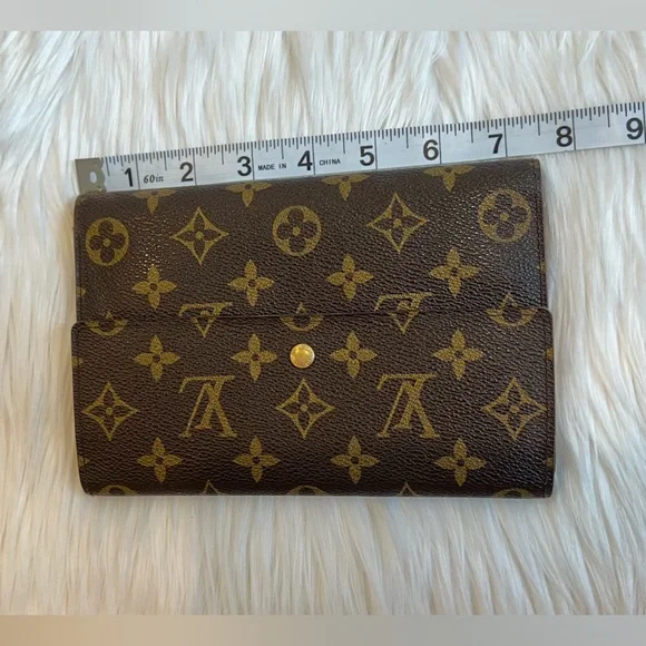 Louis Vuitton Monogram Passport Organizer Wallet - Picture 13 of 13